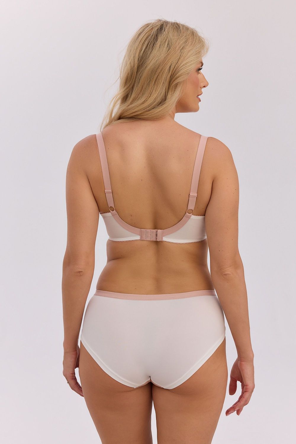  Figi Model 1352P Carolina Ecru/Mocca - Gaia 