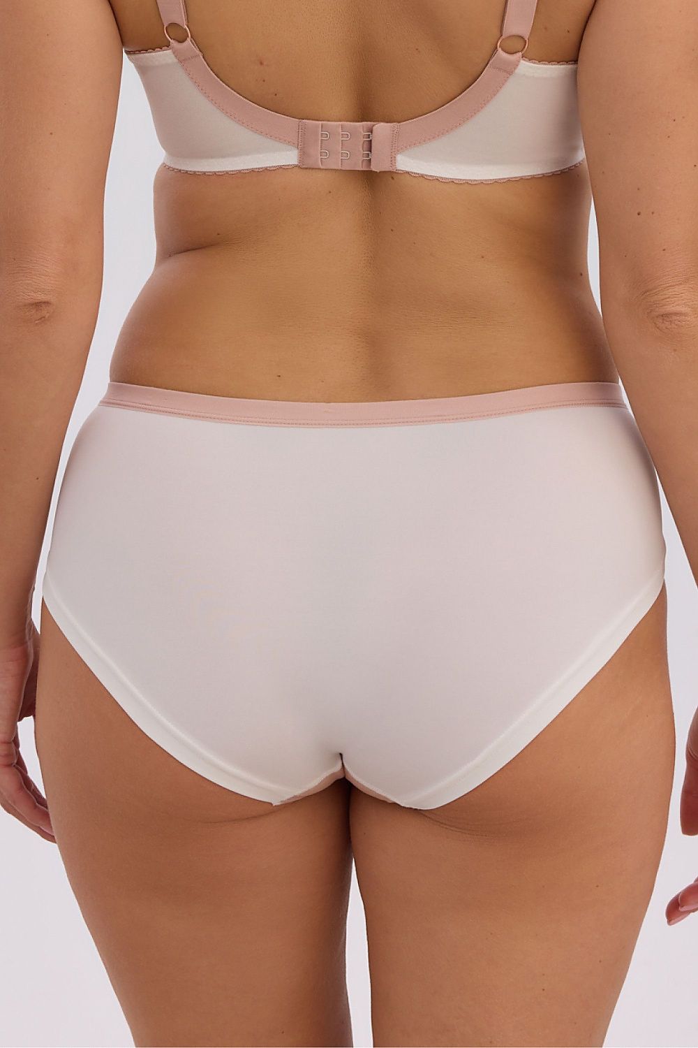  Figi Model 1352P Carolina Ecru/Mocca - Gaia 