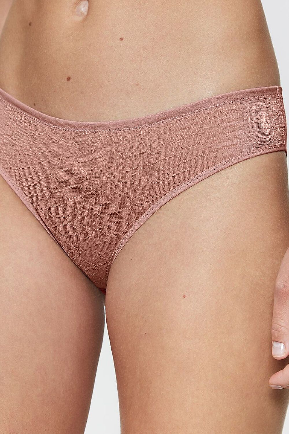  Figi Model Tai Signature Sheer 10222554-6901 218013 Light Beige - Triumph 