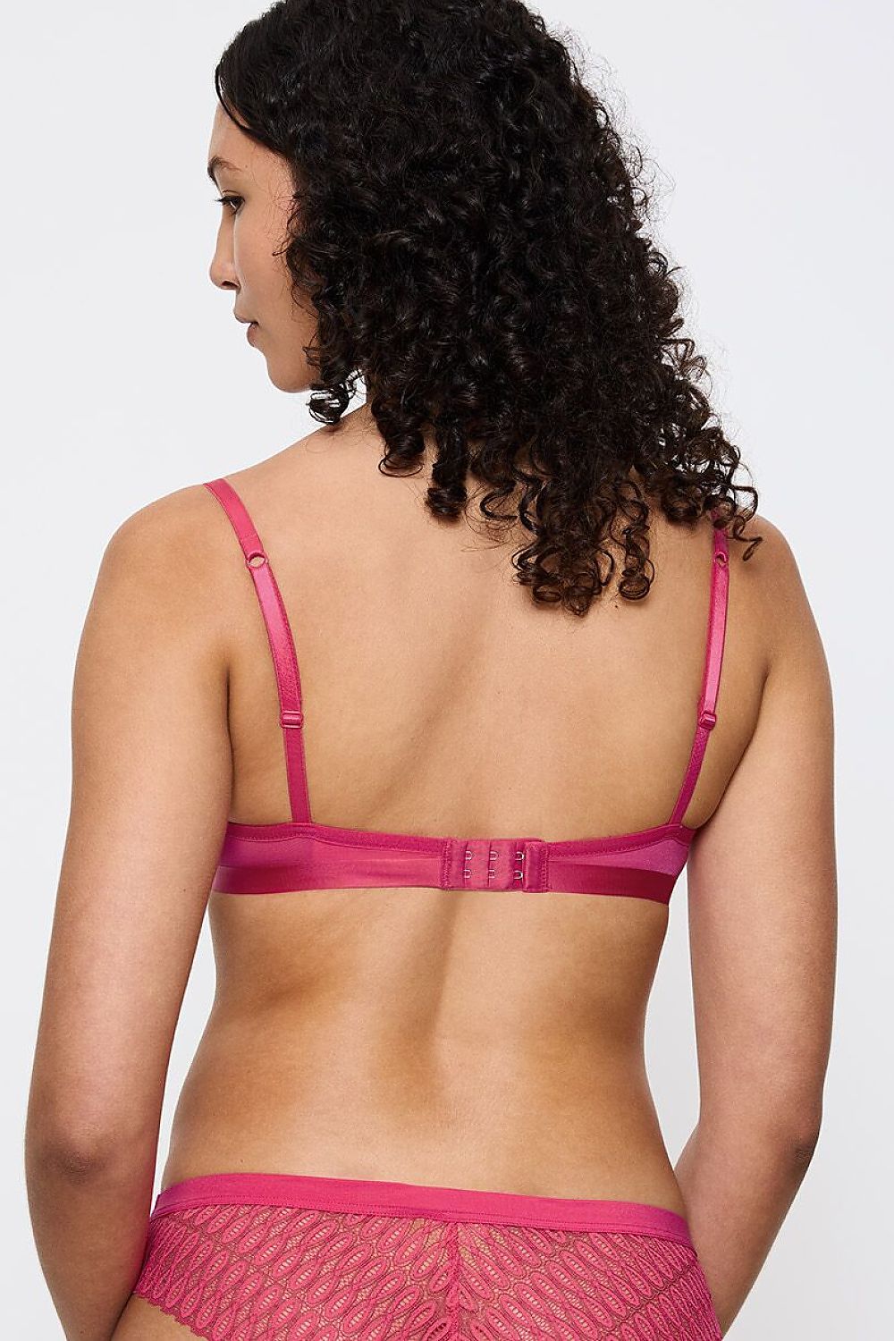  Biustonosz push up Biustonosz Push-up Model Aura Spotlight 10216452-6653 214641 Intensywny Róż - Triumph 
