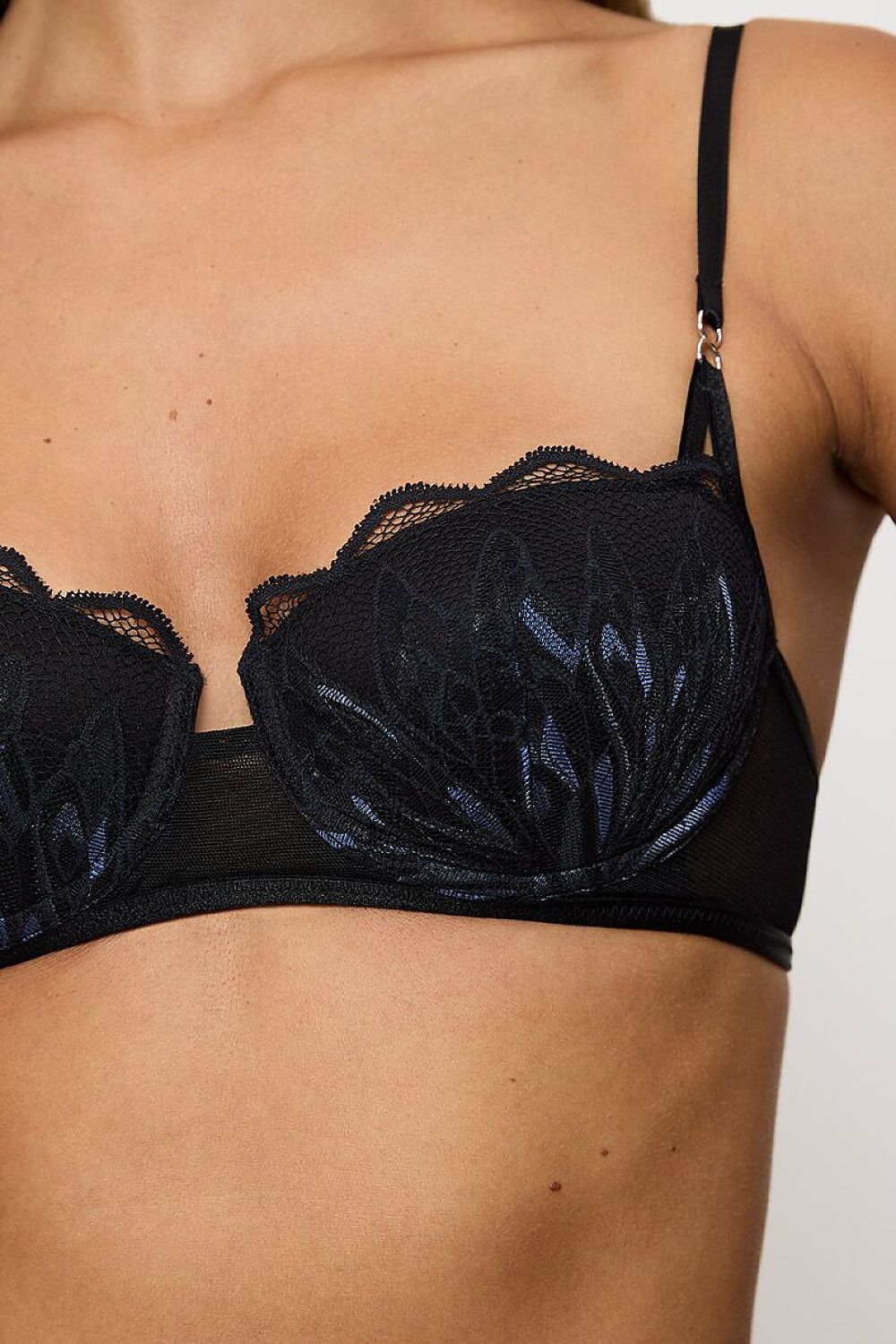 Biustonosz push up Biustonosz Usztywniany Model Crazy Stupid Love 10222359-0004 195394 Black - Triumph 