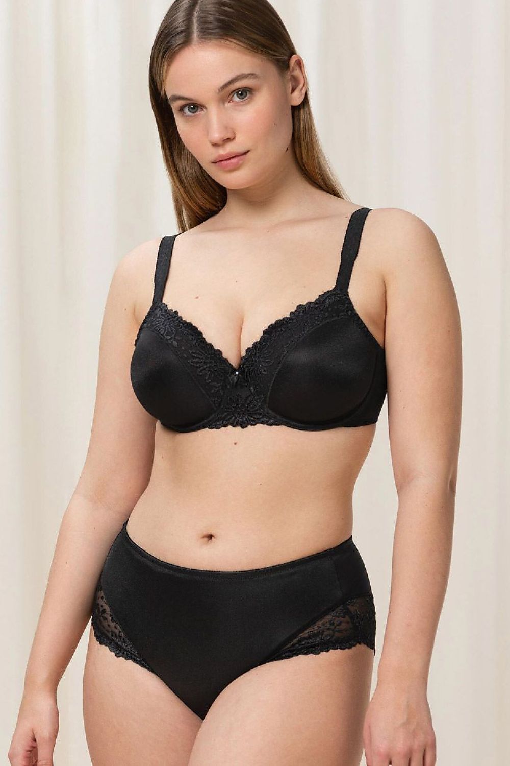  Biustonosz Soft Minimizer Model Ladyform Soft W X 10166306 105776 Black - Triumph 