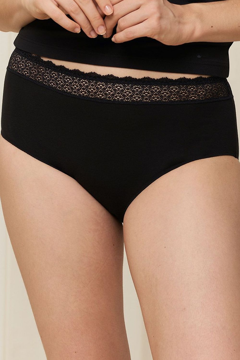  Figi Model Feel of Modal 10214399-0004 185709 Black - Triumph 