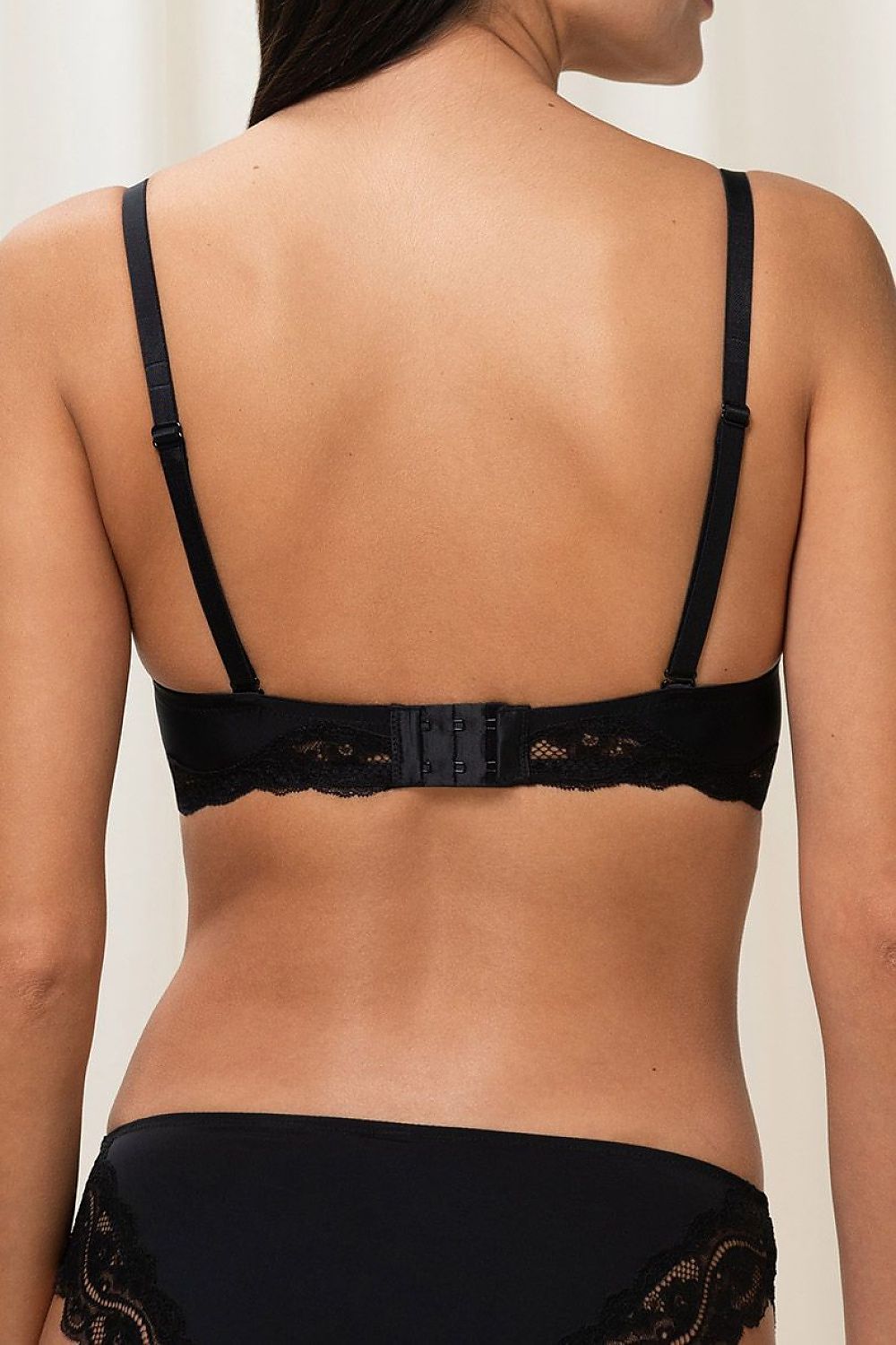  Biustonosz push up Biustonosz Push-up Model Lovely Micro WHUM 10186624 174916 Black - Triumph 