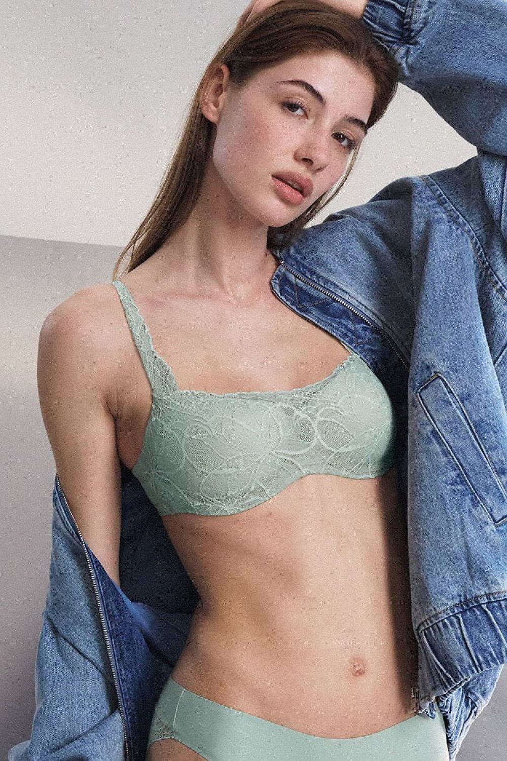   Biustonosz Usztywniany Balconette Model Body Make-Up Illusion Lace 10219845-7329 195568 Pistacja - Triumph 