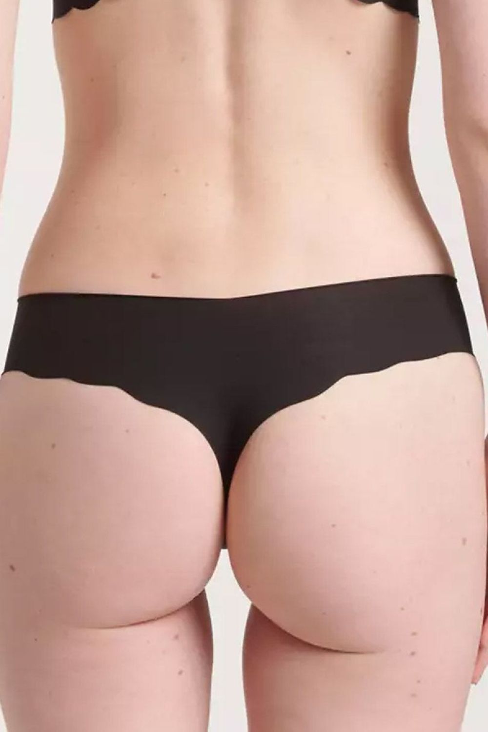  Komplet Stringi Model Zero Microfibre 2.0 Hipstring 2P 10214636 203443 Black - Sloggi 
