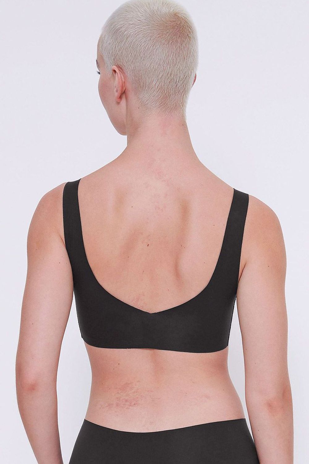  Biustonosz Soft Biustonosz Sportowy Model braletka ZERO Feel 2.0 10217728-0004 186486 Black - Sloggi 