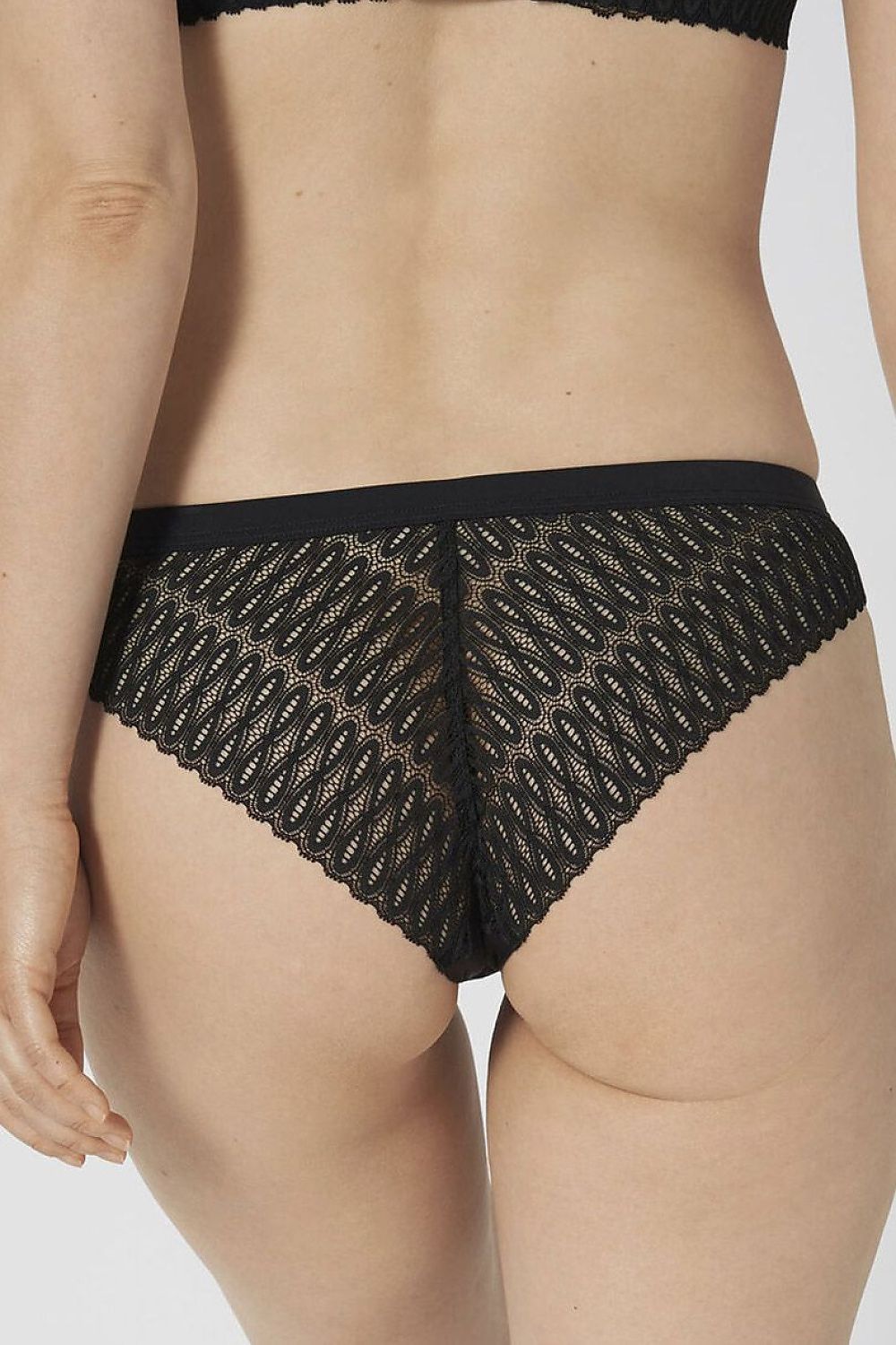  Figi Brazyliany Model Aura Spotlight 10208024-0004 164236 Black - Triumph 