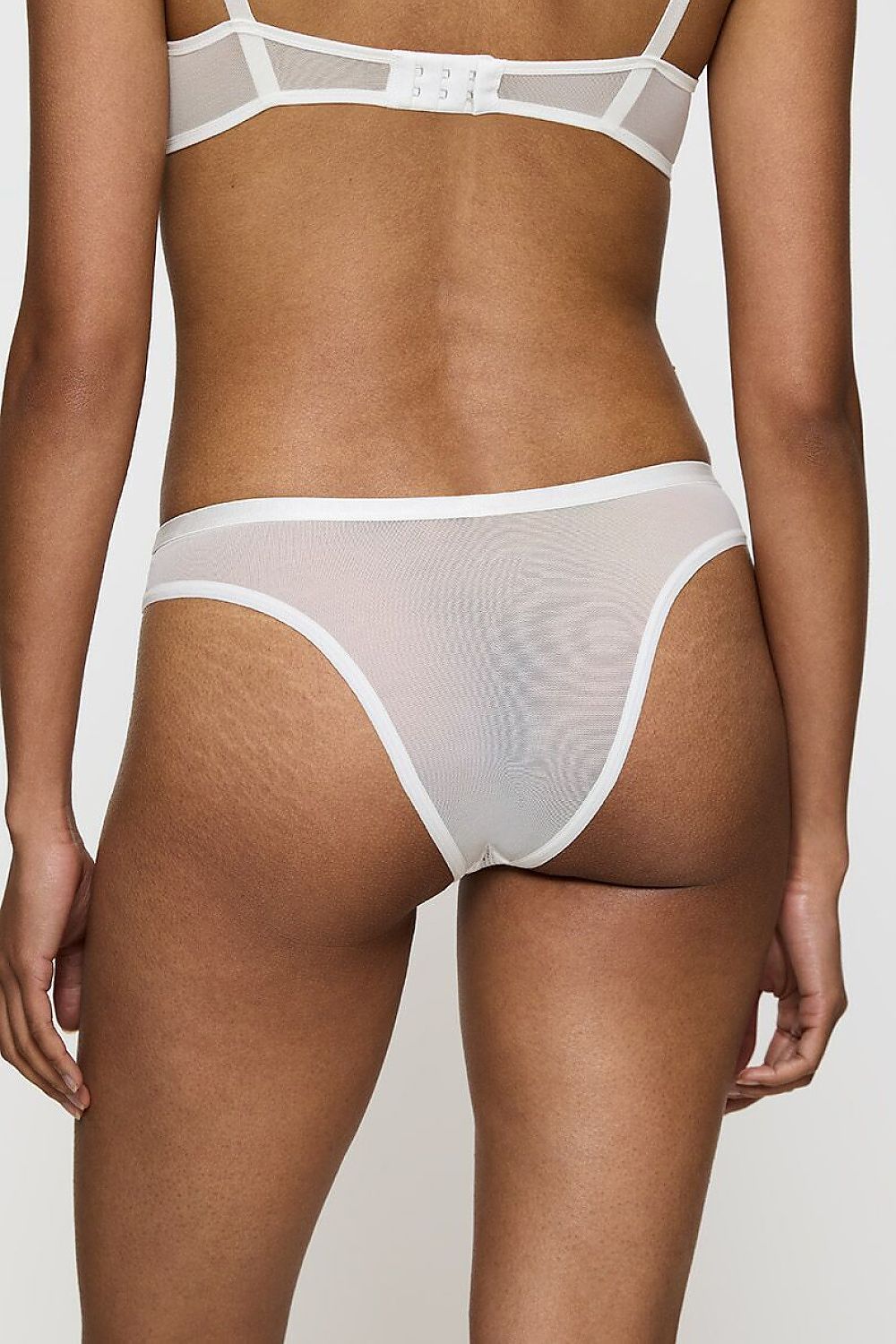  Figi Brazyliany Model lightful Spotlight 10219844-00GZ 227086 White - Triumph 
