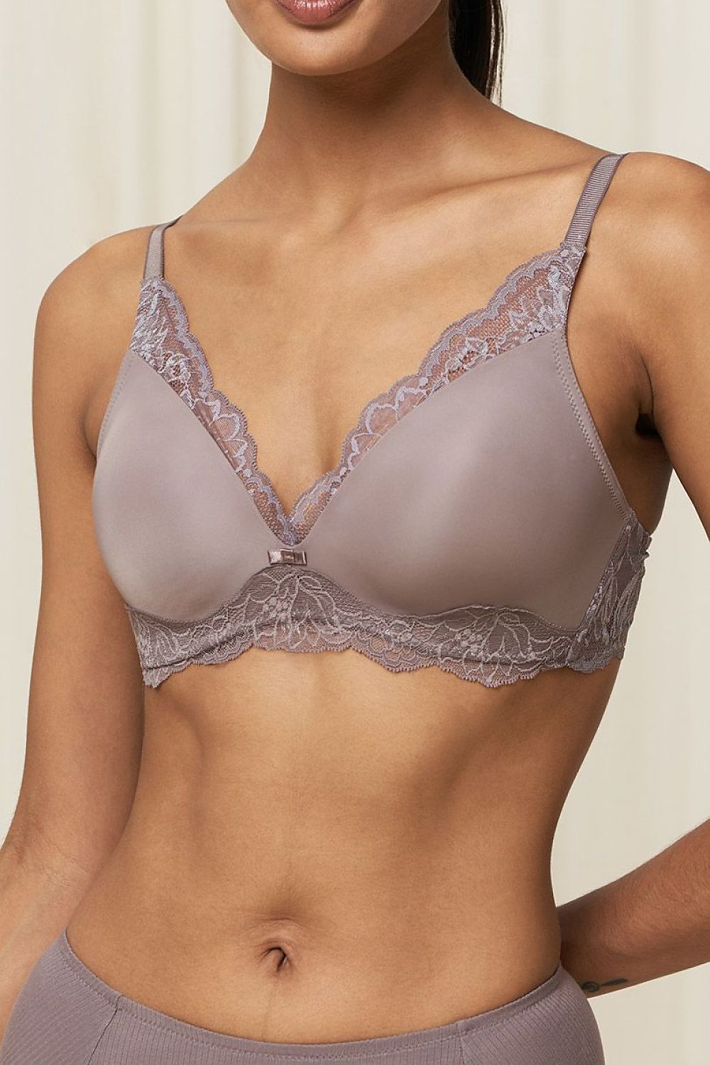 Biustonosz push up Biustonosz Usztywniany Model Amourette Charm T P 10214457 177424 Gołębi - Triumph 