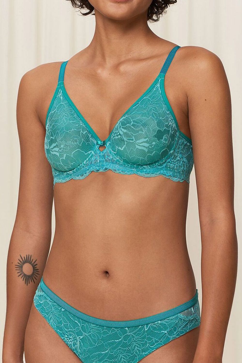  Biustonosz Soft Model Amourette Charm T W02 10214458 176908 Turkus - Triumph 