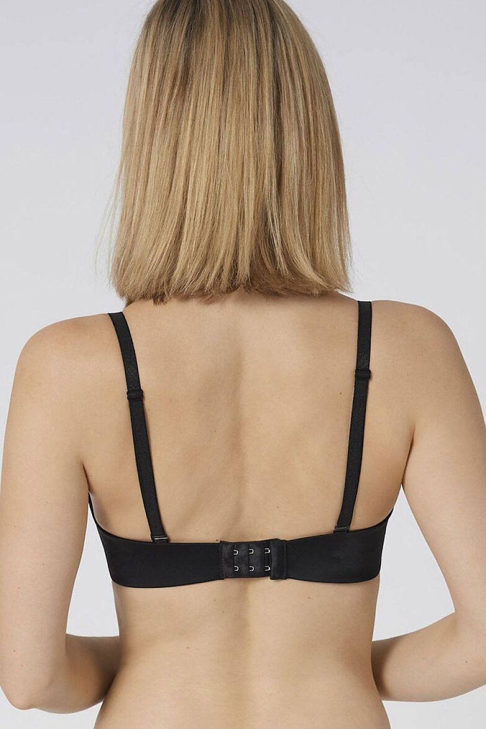  Biustonosz Soft Model Amourette Charm WD 10208004 165547 Black - Triumph 