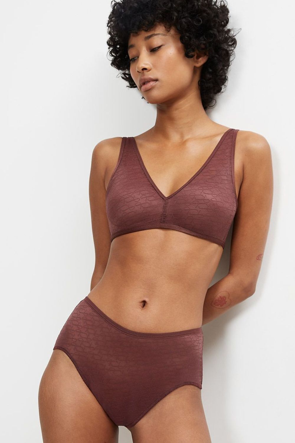  Biustonosz push up Biustonosz Usztywniany Model Signature Sheer P EX 10215909 194305 Czekolada - Triumph 