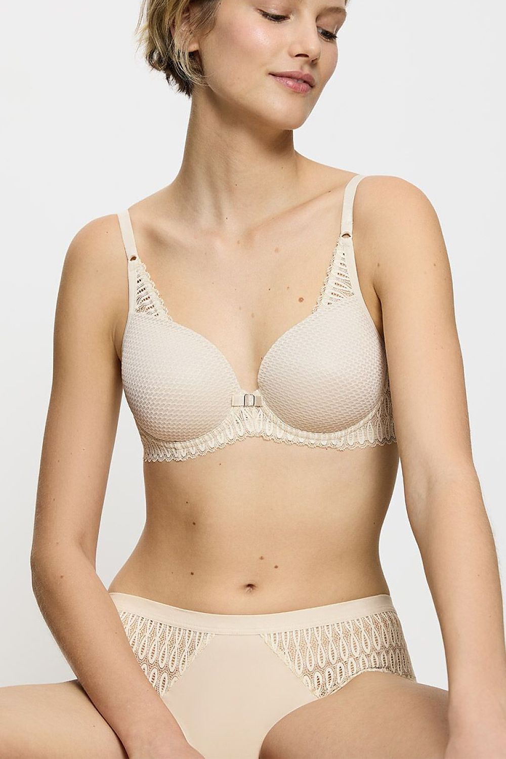  Biustonosz push up Biustonosz Usztywniany Model Aura Spotlight WHP bistonosz usztywniany 10207996-6720 158249 Cream - Triumph 