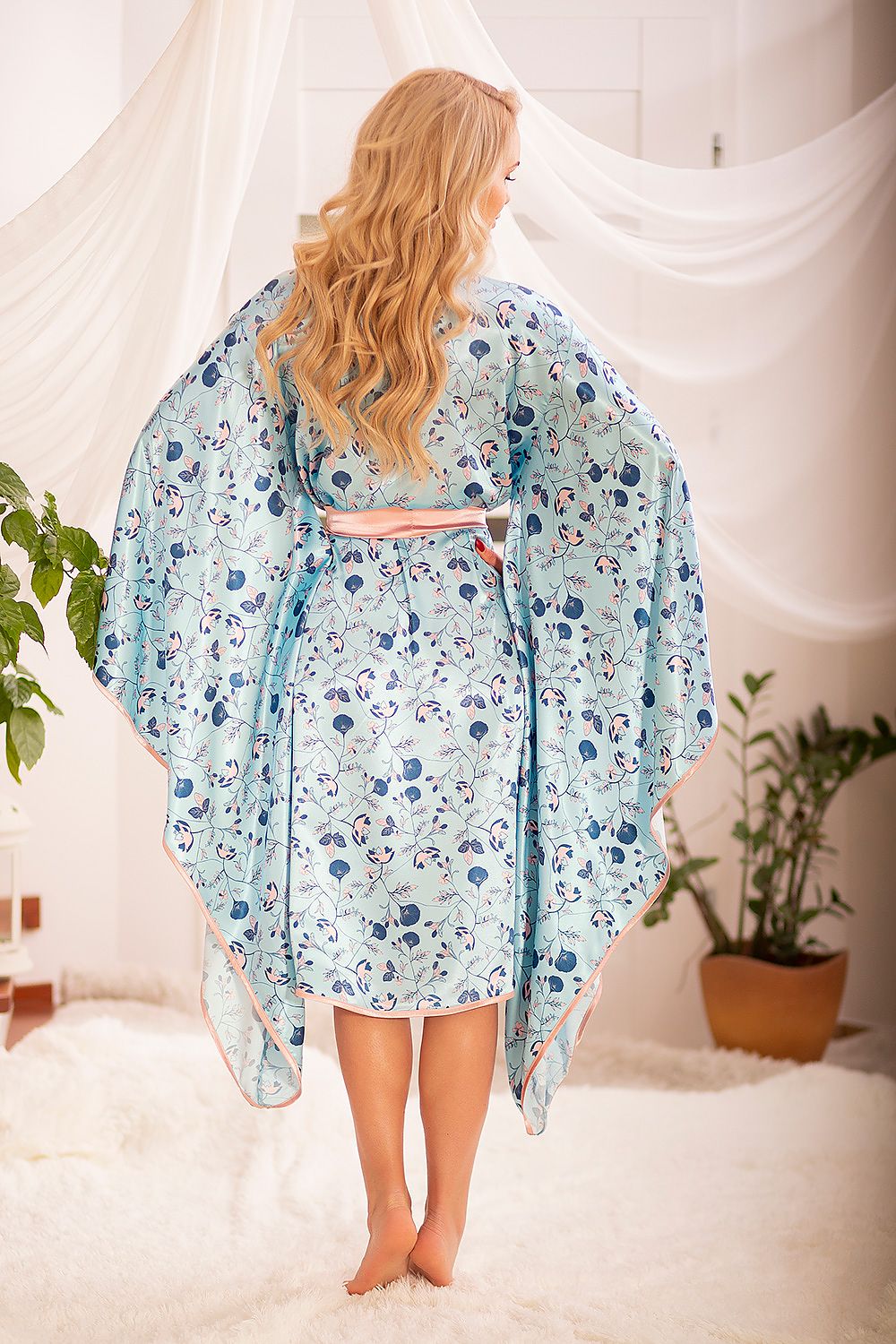  Szlafrok Model Hulhule satyna druk Blue - Kalimo 